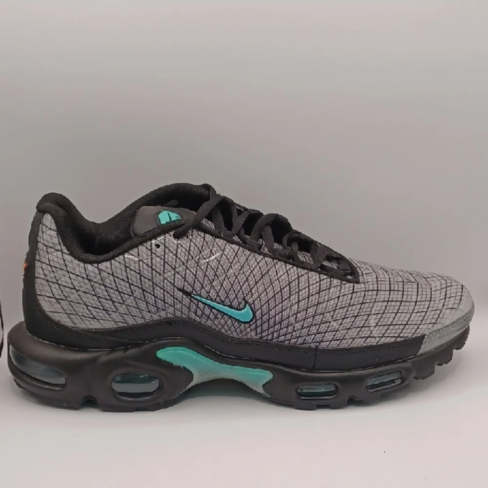 NEW Nike Air Max Plus TN-Black/Spirograph Sneakers Men Size 12 US FB3351-001 - Picture 7 of 12